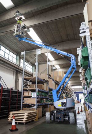 selbstfahrende Gelenkteleskoparbeitsbühne Genie Z-33/18, werksneu