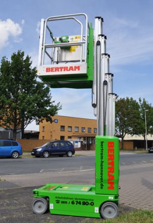 selbstfahrende Vertikalmastarbeitsbühne Genie GR-20